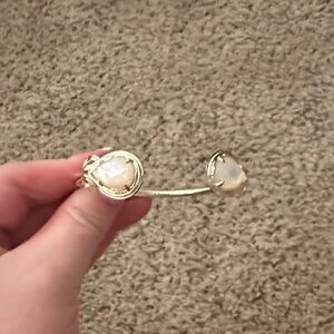 Kendra Scott Gold and Cream Bracelet
